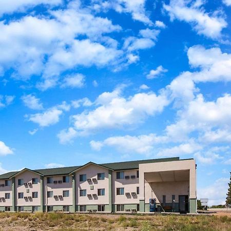 Hotel Super 8 By Wyndham Pueblo Exterior foto